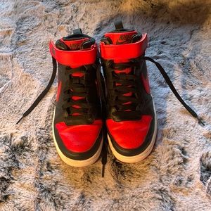 Nike Men’s shoes size US 5